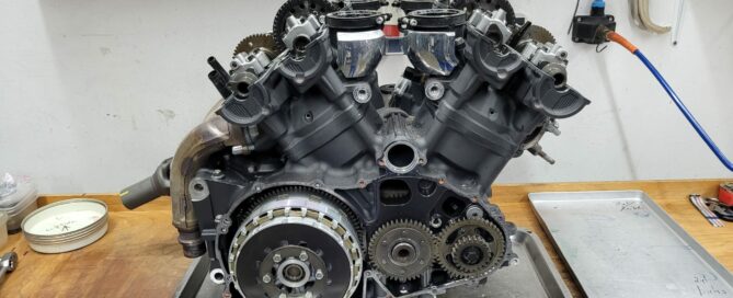 Motor der Yamaha VMAX 1700 im KAINZINGER Tuningprojekt