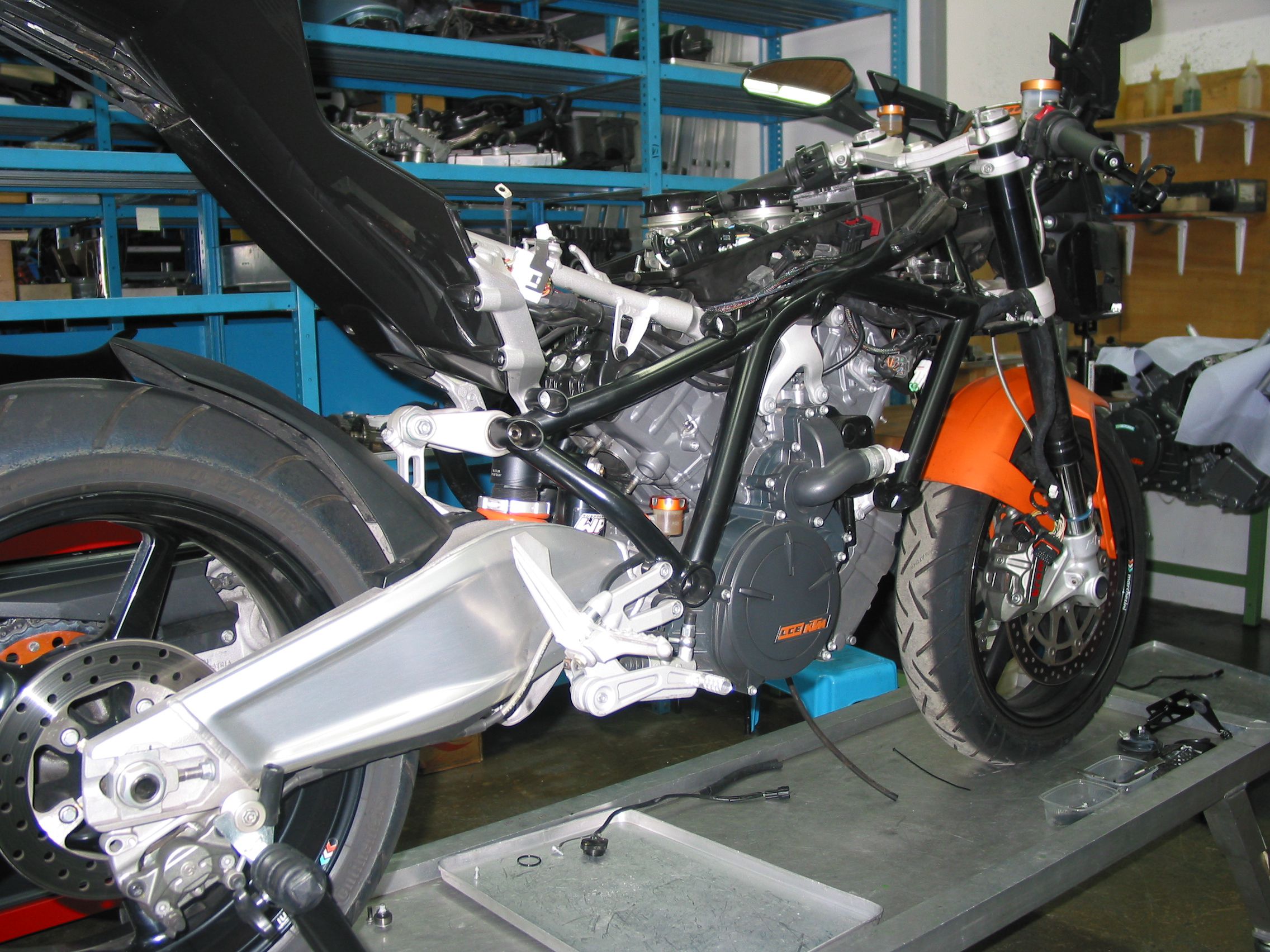 Tuningprojekt KTM RC 8 (R) mit getuntem 1290 Superduke R Motor - Motorrad  Tuning vom Motorrad Tuning-Profi Kainzinger